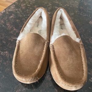 Boys UGG Ascot Slippers